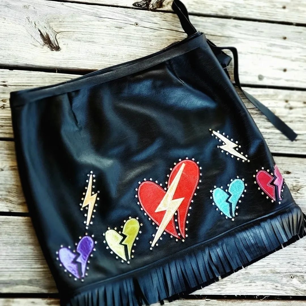 KurtMen Leather Fringe Black Wrap Skirt Heart Lightning Accents S/M Sizes 2-8 - Picture 6 of 10